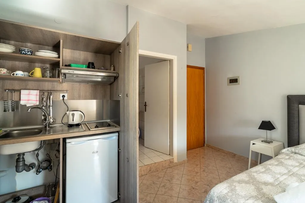 DOUBLE ONE BED Room, Zoi Lixouri, Kefallinia