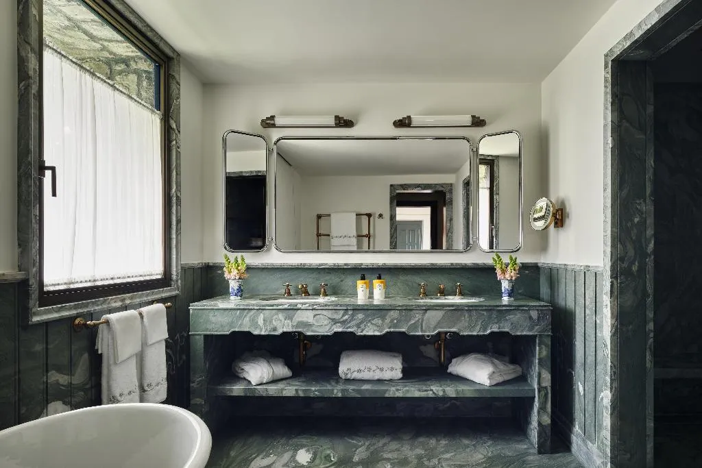 JUNIOR SUITE STANDARD Room, Hotel Cipriani, A Belmond Hotel, Venice, Venice