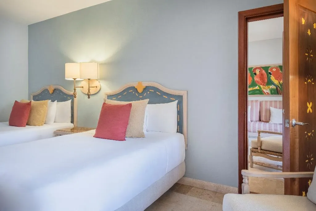 FAMILY ROOM TWO BEDROOMS Room, Iberostar Waves Paraiso del Mar All Inclusive, Cancun Area