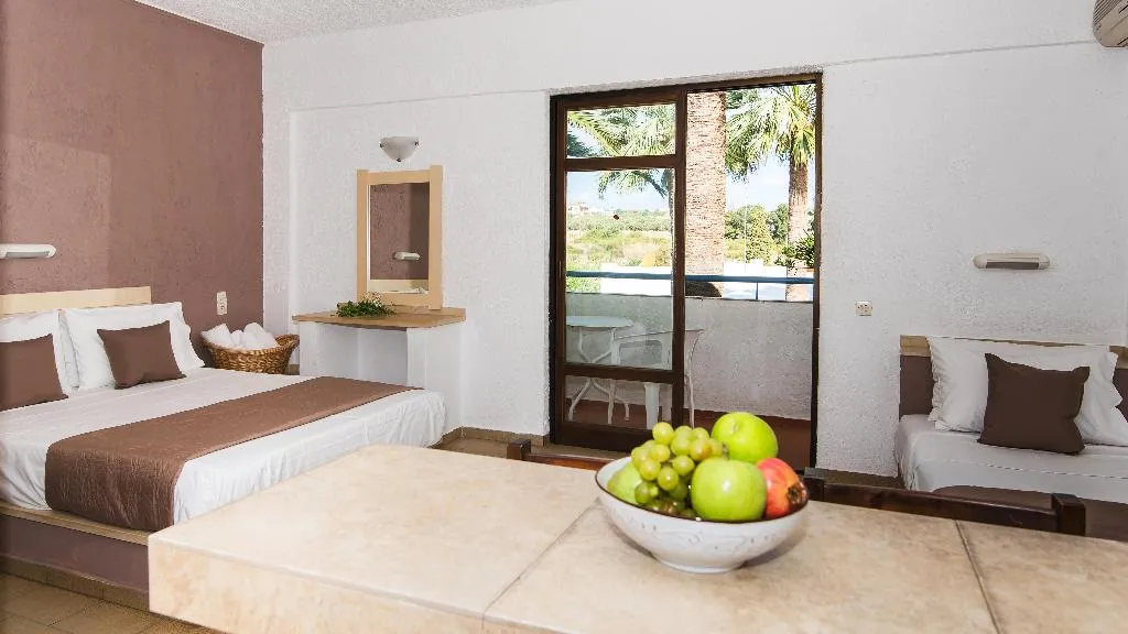 STUDIO CAPACITY 3 Room, Aspro Hotel, Crete