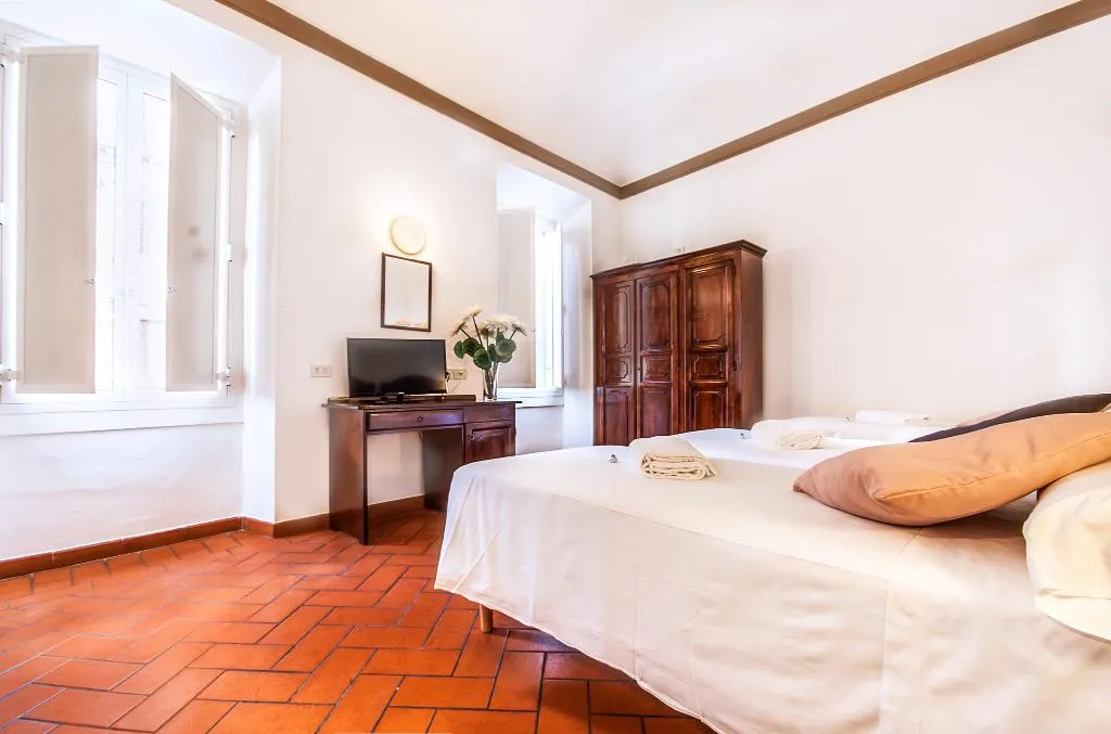 TRIPLE STANDARD Room, Costantini, Florence