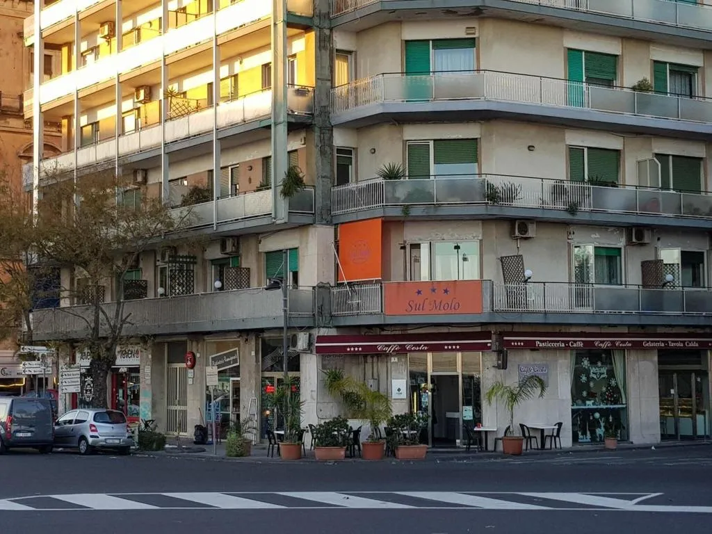 General view, Sul Molo, Catania