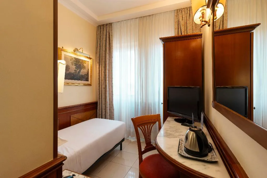 SINGLE STANDARD Room, Hiberia, Rome