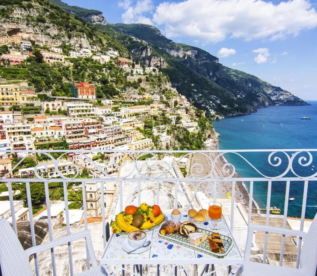Room, Hotel Reginella Positano, Naples