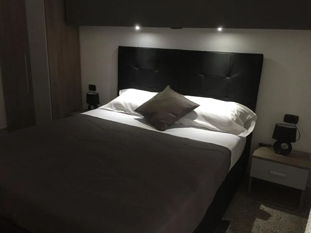 DOUBLE SUPERIOR Room, Hotel Nettuno, Naples