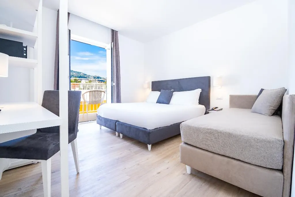 Double or Twin CLASSIC Room, Hotel Isabella Sorrento, Naples