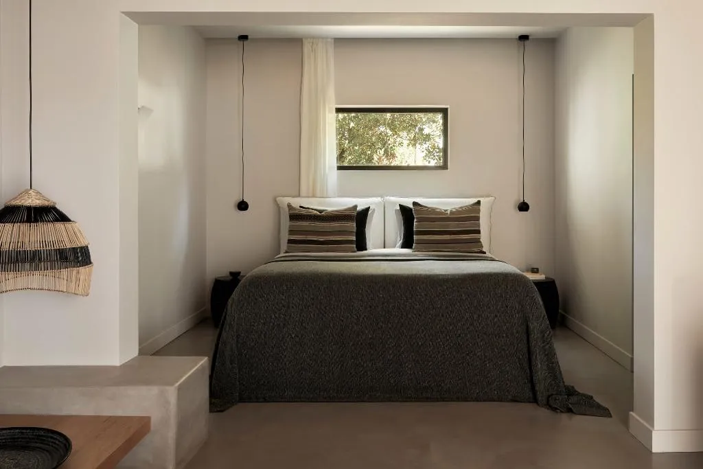 BUNGALOW SUPERIOR Room, Minos Beach Art Hotel, a Member of Design Hotels, Crete