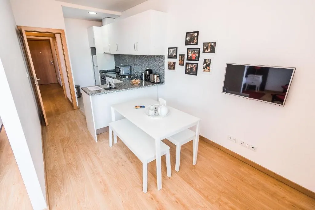 Room, Oporto Stories Apartments - Santa Catarina, 219, Porto