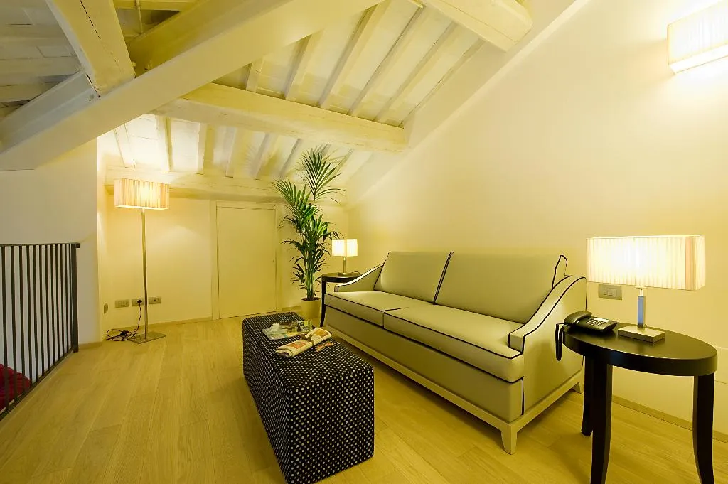 FAMILY ROOM STANDARD Room, Relais dell Olmo, Perugia