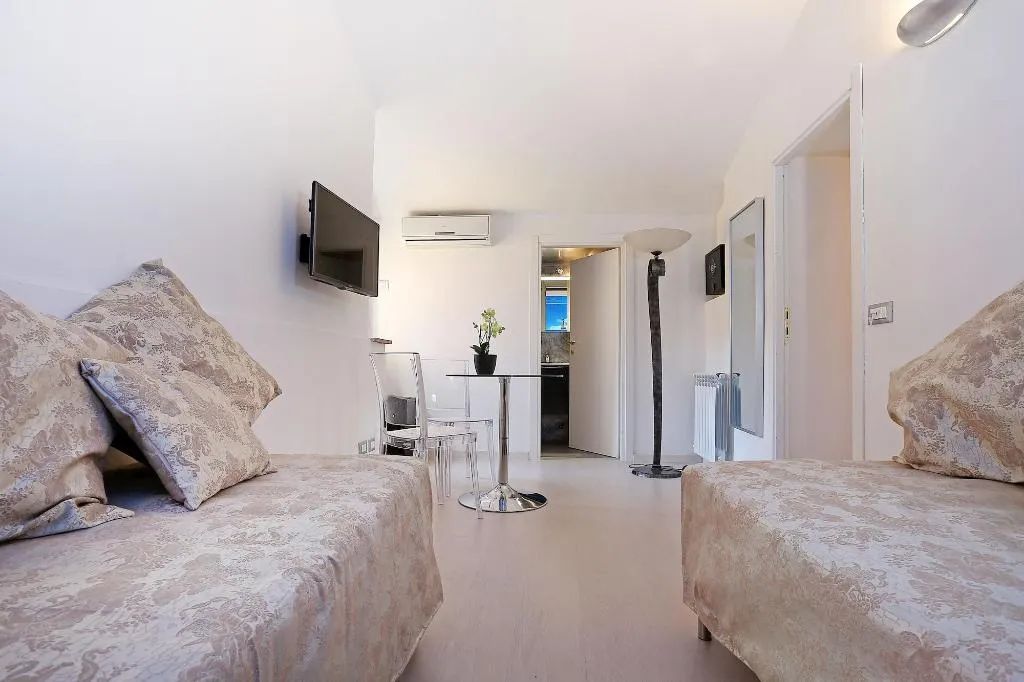 Room, Myrome Navona, Rome