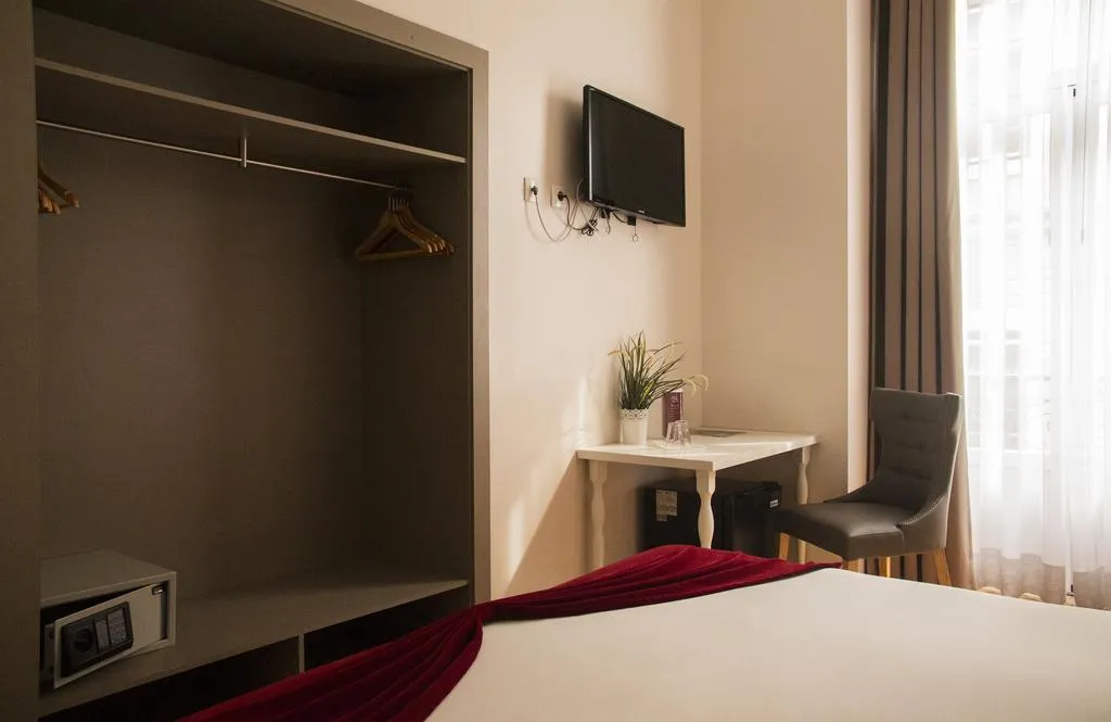 DOUBLE STANDARD Room, Lisbon Arsenal Suites, Lisbon