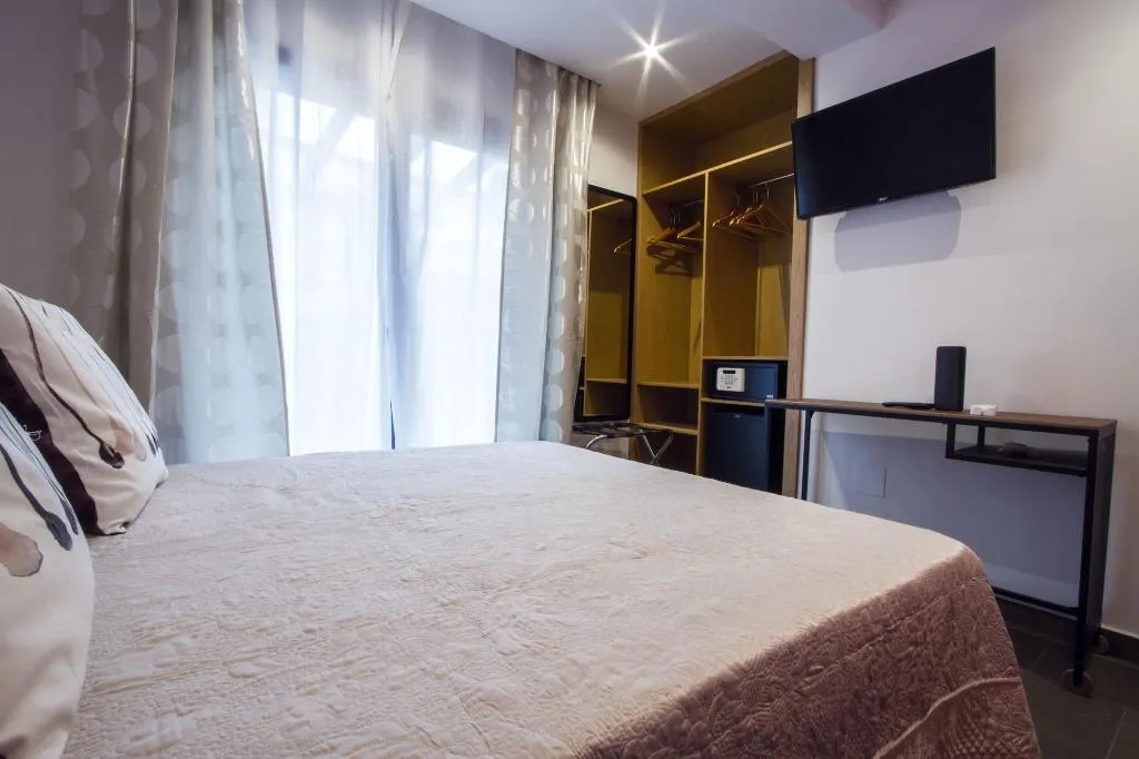 Room, Pixel, Costa Del Sol