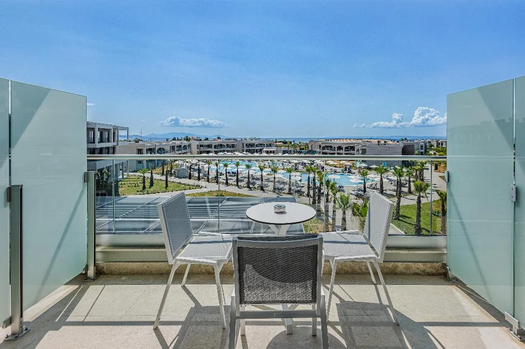 Double or Twin POOL VIEW Room, Blue Lagoon Queen, Halkidiki