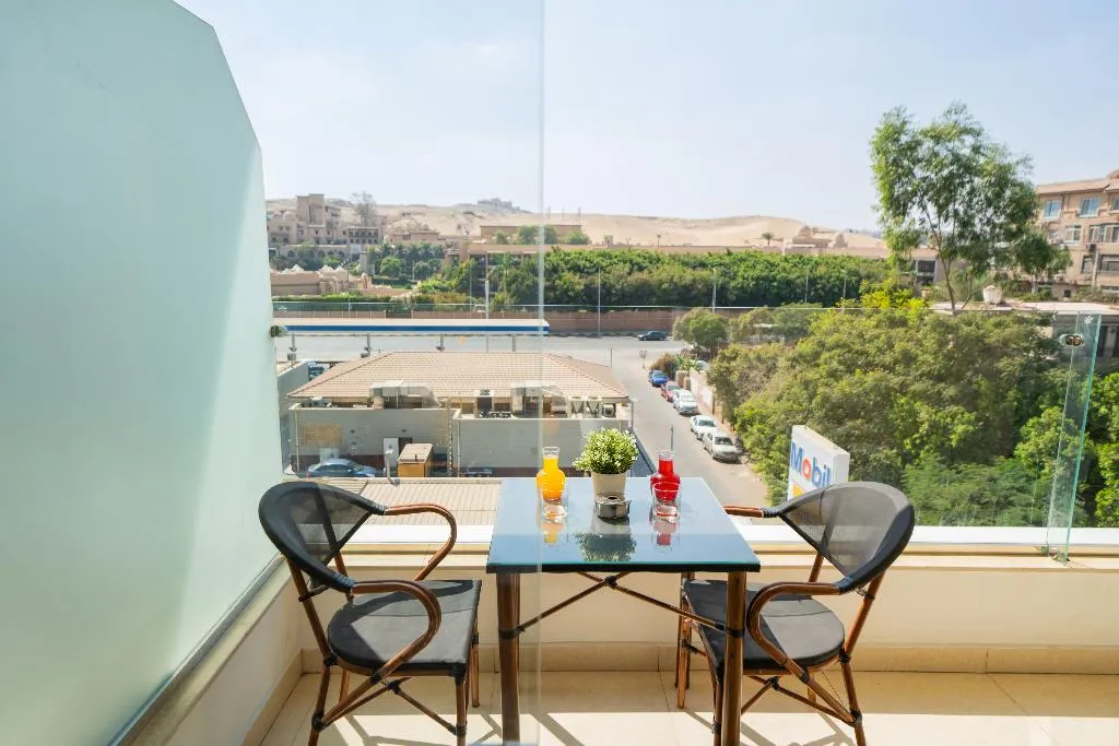 JUNIOR SUITE WITH BALCONY Room, King Pyramids View Hotel, Cairo