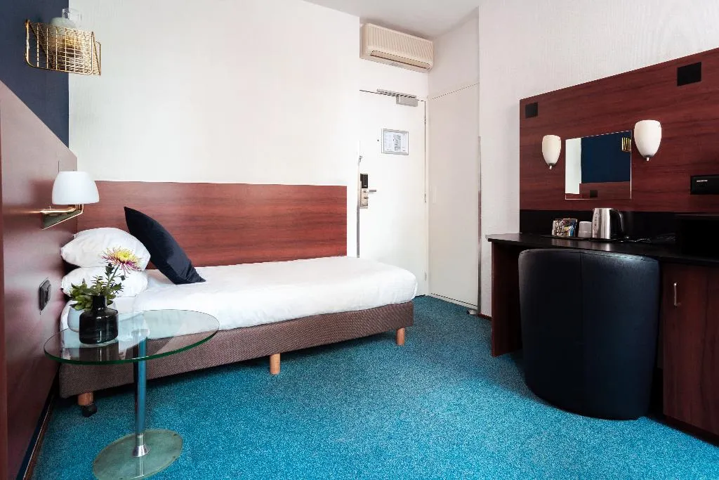 SINGLE STANDARD Room, Hotel Beethoven Amsterdam, Amsterdam