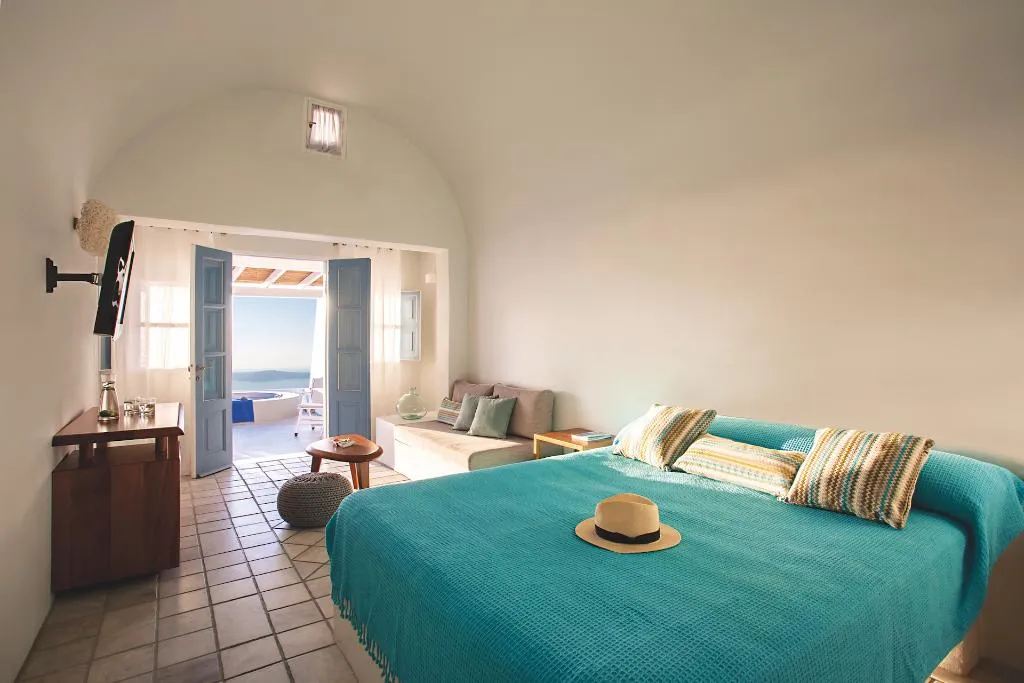 Double or Twin HONEYMOON Room, Remezzo Villas, Santorini