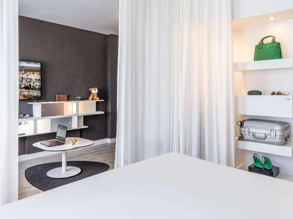 SUITE SUPERIOR WITH DOUBLE BED Room, Novotel Suites Malaga Centro, Costa Del Sol