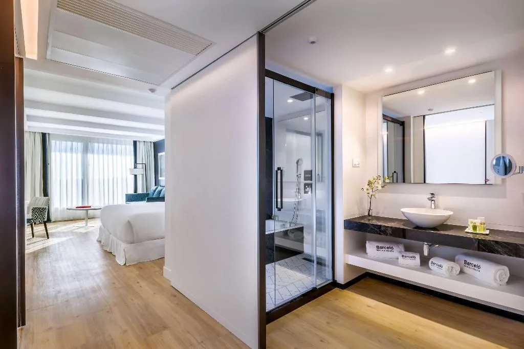 FAMILY ROOM PREMIUM Room, Barcelo Imagine, Madrid
