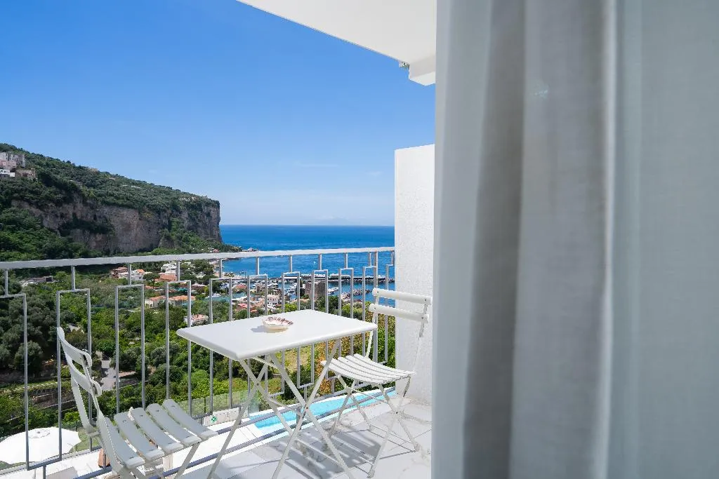 Room DELUXE SEA VIEW Room, Mary Hotel, Naples