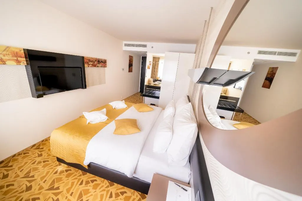 Double or Twin DELUXE Room, Grandium Hotel Prague, Prague
