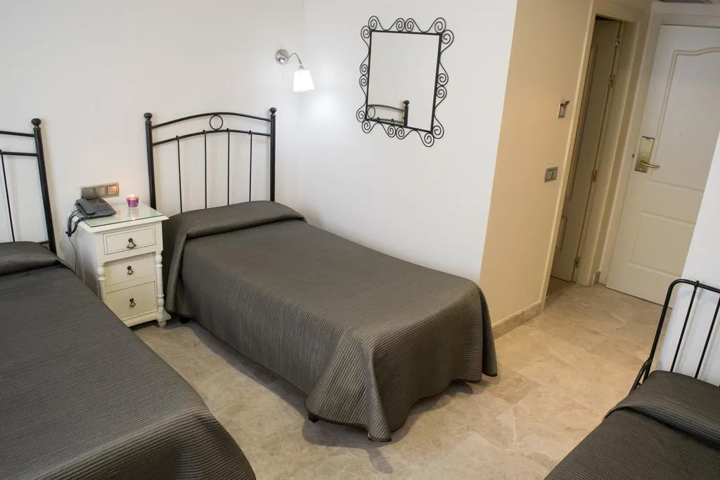 Room, Caballero Errante, Madrid