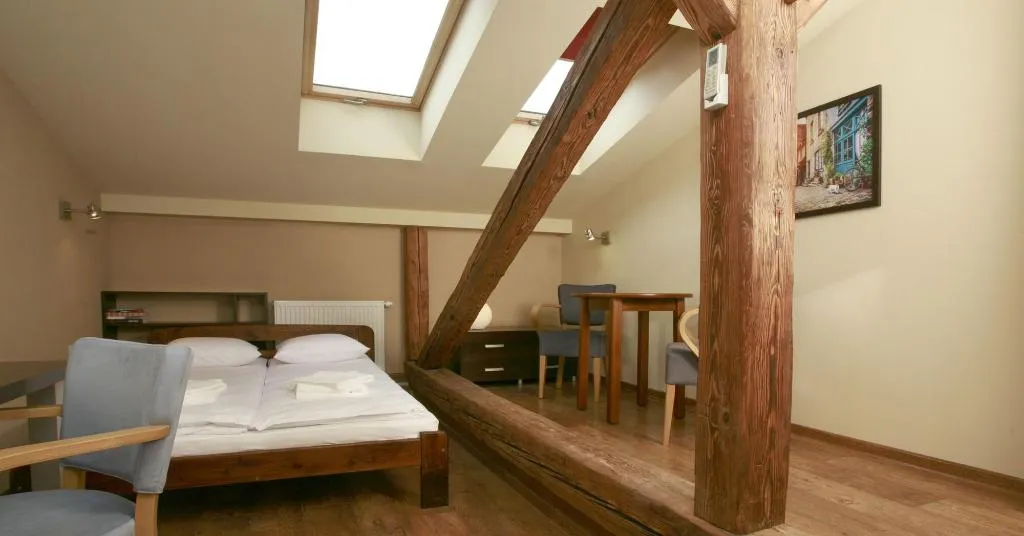 Room, Dom Turysty - Pokoje Goscinne, Krakow