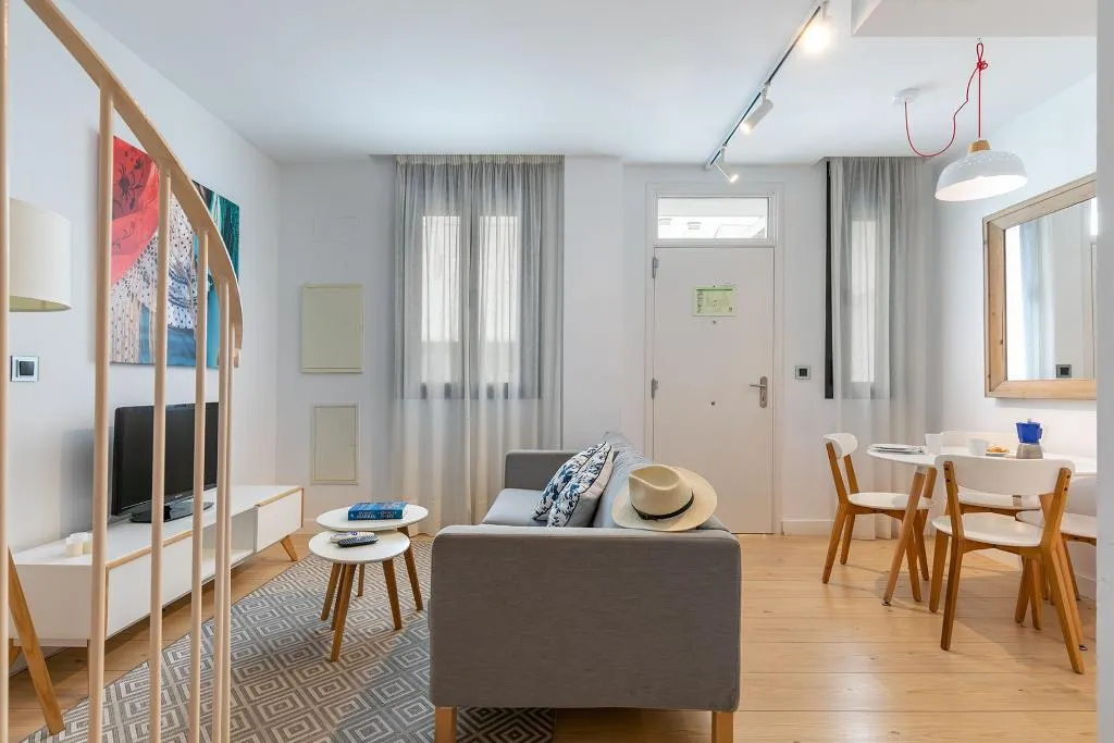 APARTMENT DUPLEX Room, Holiday Rentals Tempa Museo, Seville