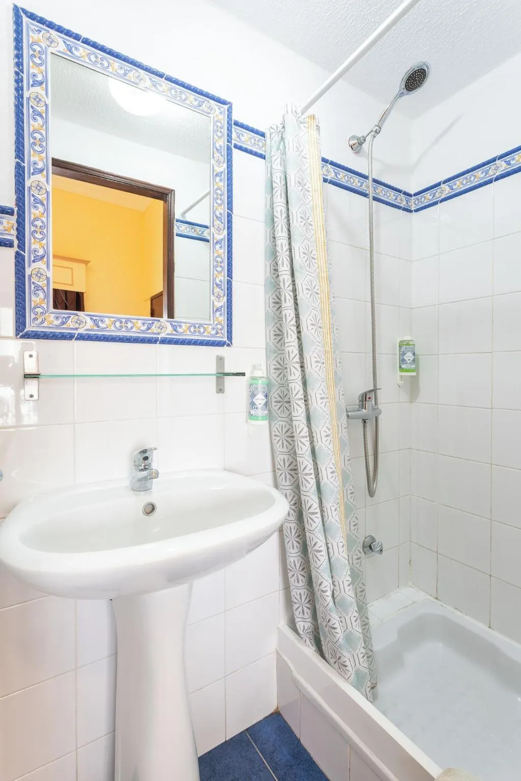 Room, Pension Bicuar, Algarve