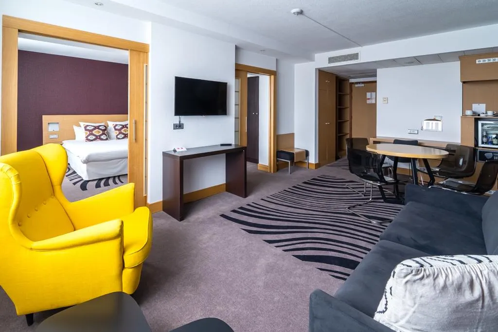 SUITE STANDARD Room, Novotel Krakow City West, Krakow