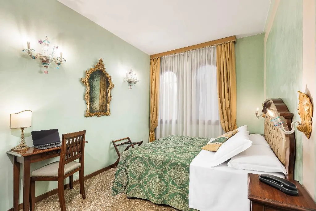 Double or Twin SUPERIOR Room, Marconi, Venice