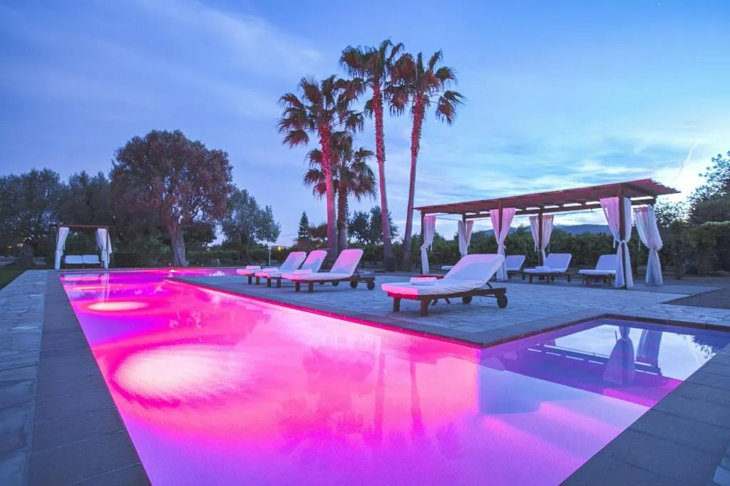 Sports and Entertainment, Can Arabi, Ibiza