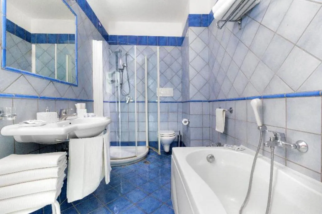 TWIN SUPERIOR SEA VIEW Room, Panorama Palace, Naples