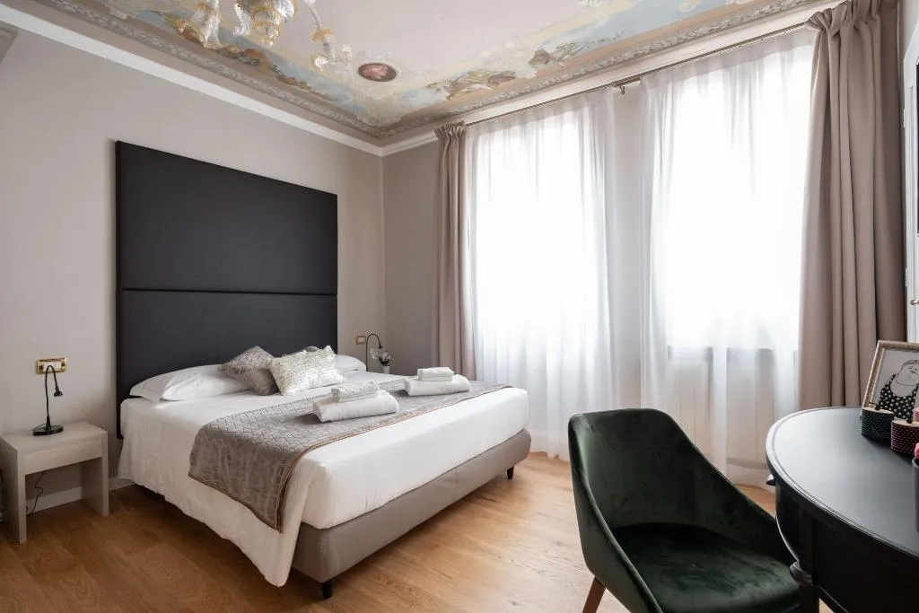 Room, Hotel Herion, Venice