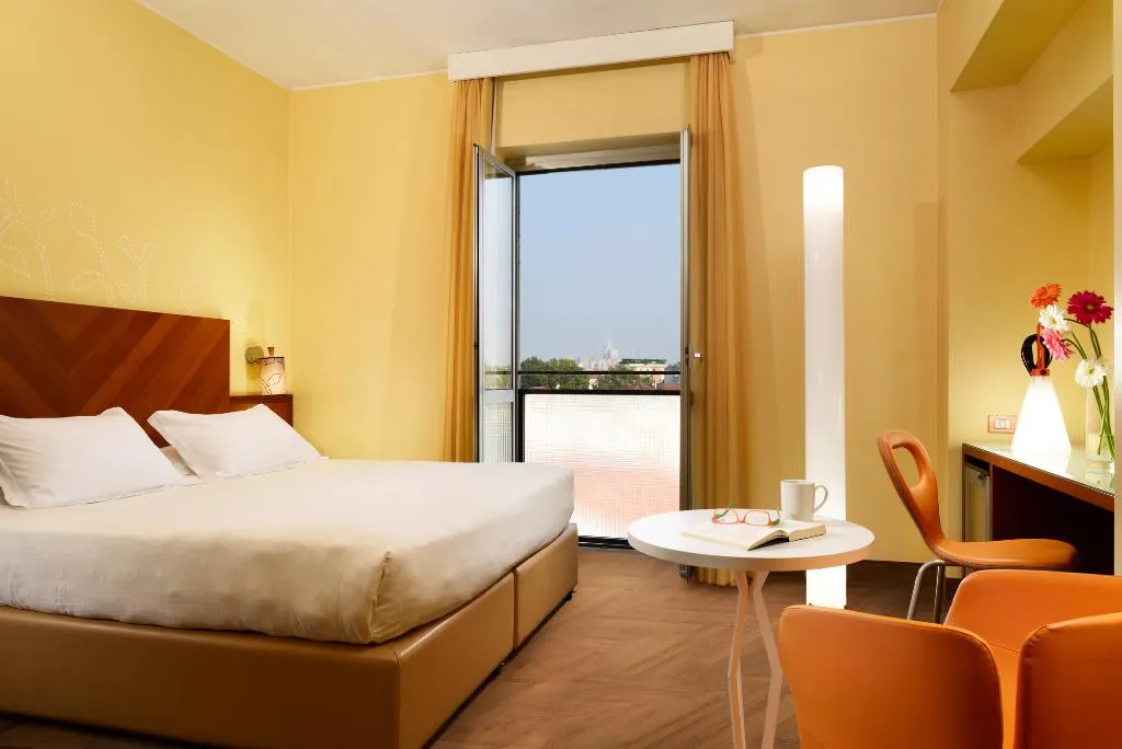 DOUBLE SINGLE USE SUPERIOR WITH VIEWS Room, UNA HOTELS Mediterraneo Milano, Milan