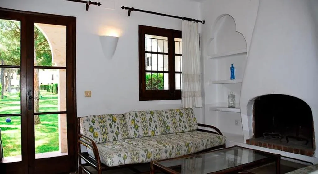 APARTMENT THREE BEDROOMS Room, Piverd Golf, Costa Brava
