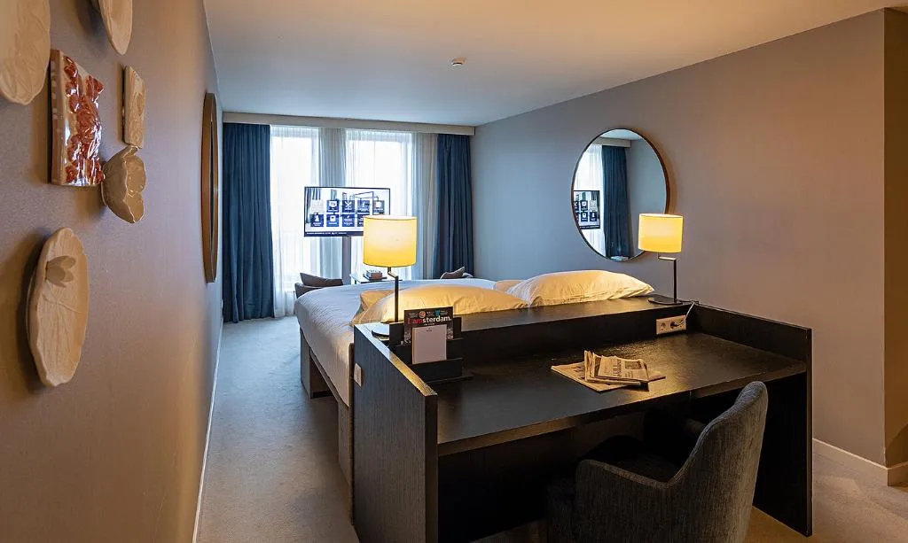 DOUBLE EXECUTIVE CANAL VIEW Room, Pestana Amsterdam Riverside, Amsterdam