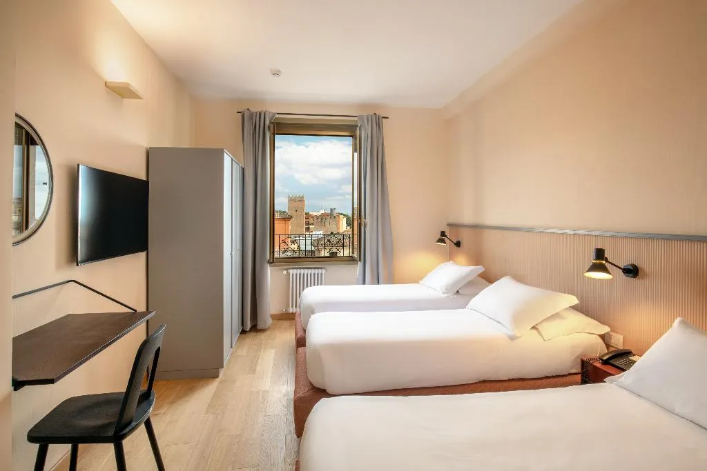 TRIPLE STANDARD Room, Hotel Colosseum, Rome