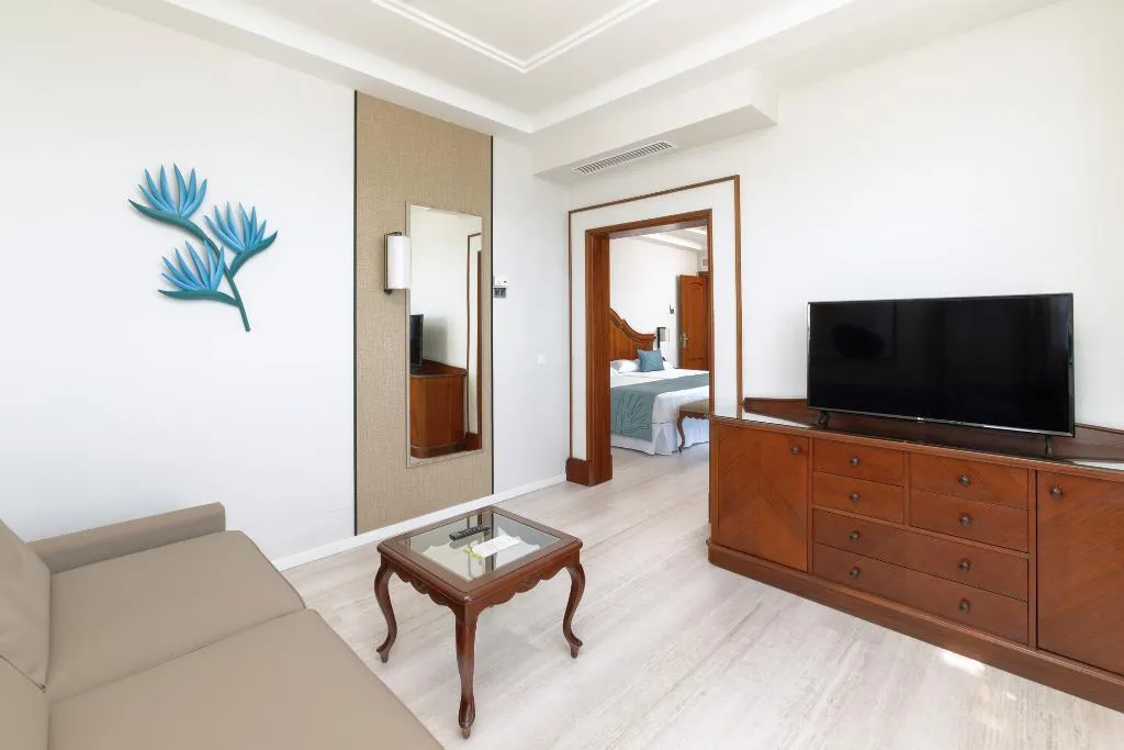JUNIOR SUITE STANDARD Room, Hotel Riu Madeira - All Inclusive, Madeira