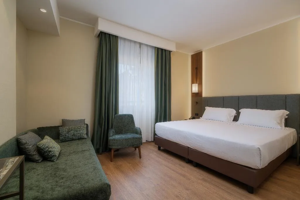 DOUBLE DELUXE Room, Hotel Mozart, Milan