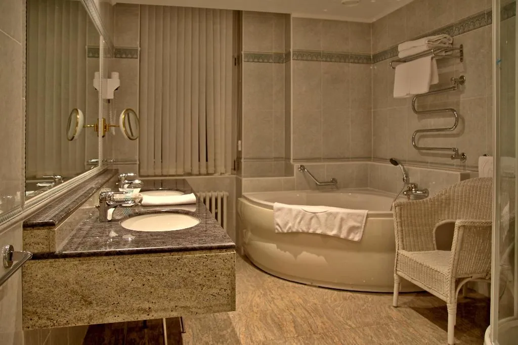 Room, Hotel Esplanade Spa & Golf Resort, Prague