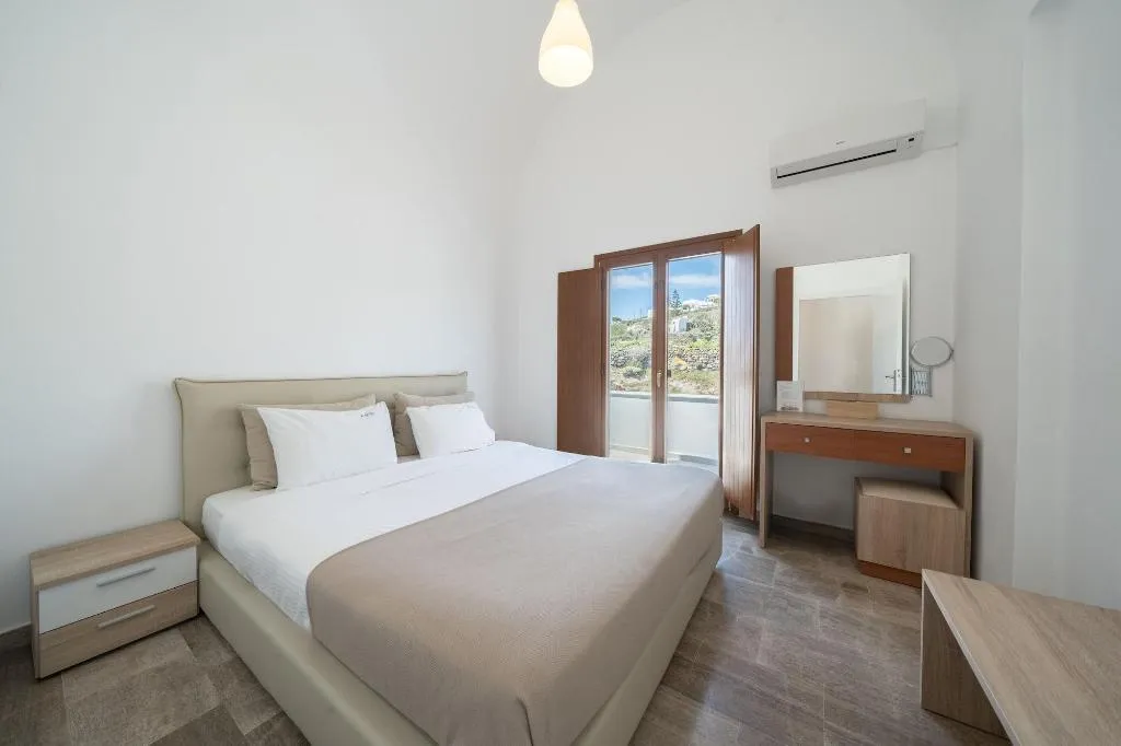 Room, Belle etoile Villas, Santorini