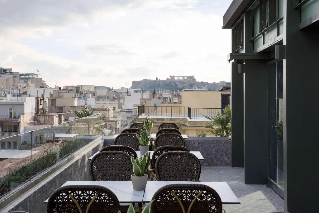 Bar, Zeus Essence Athens Central, Athens