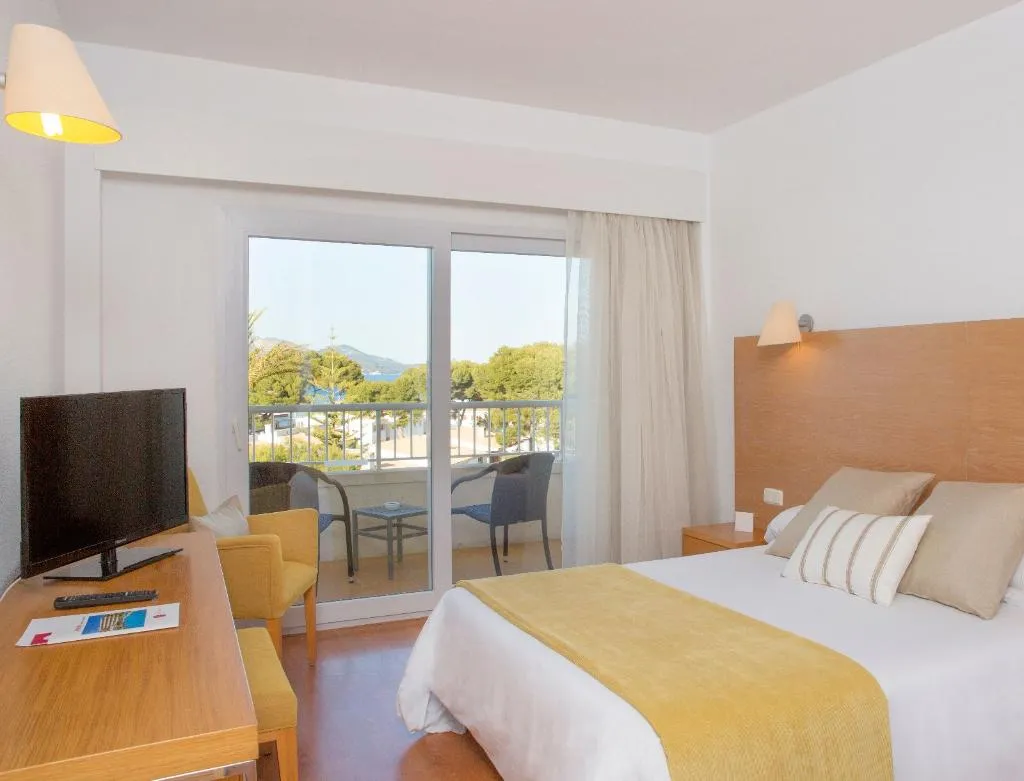 Double or Twin STANDARD Room, JS Alcudi Mar, Majorca