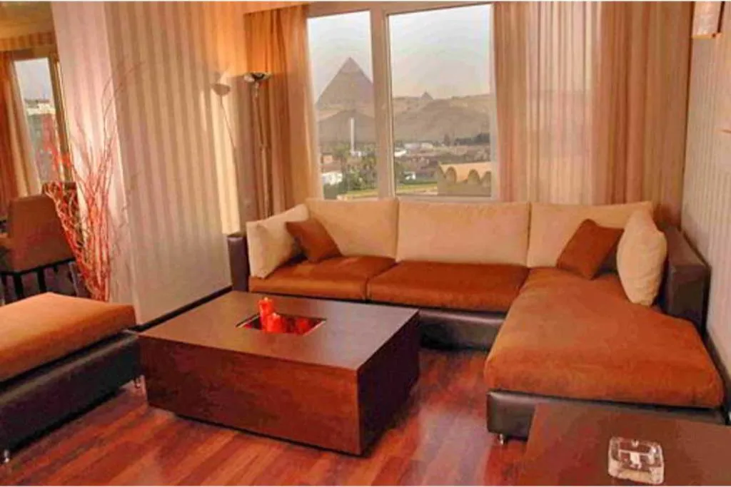 Room, Le Meridien Pyramids, Cairo