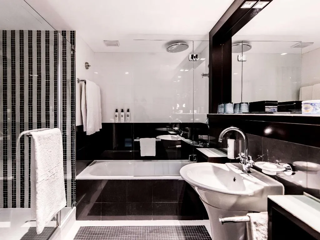 SUITE PRESTIGE Room, Sofitel Lisbon Liberdade, Lisbon
