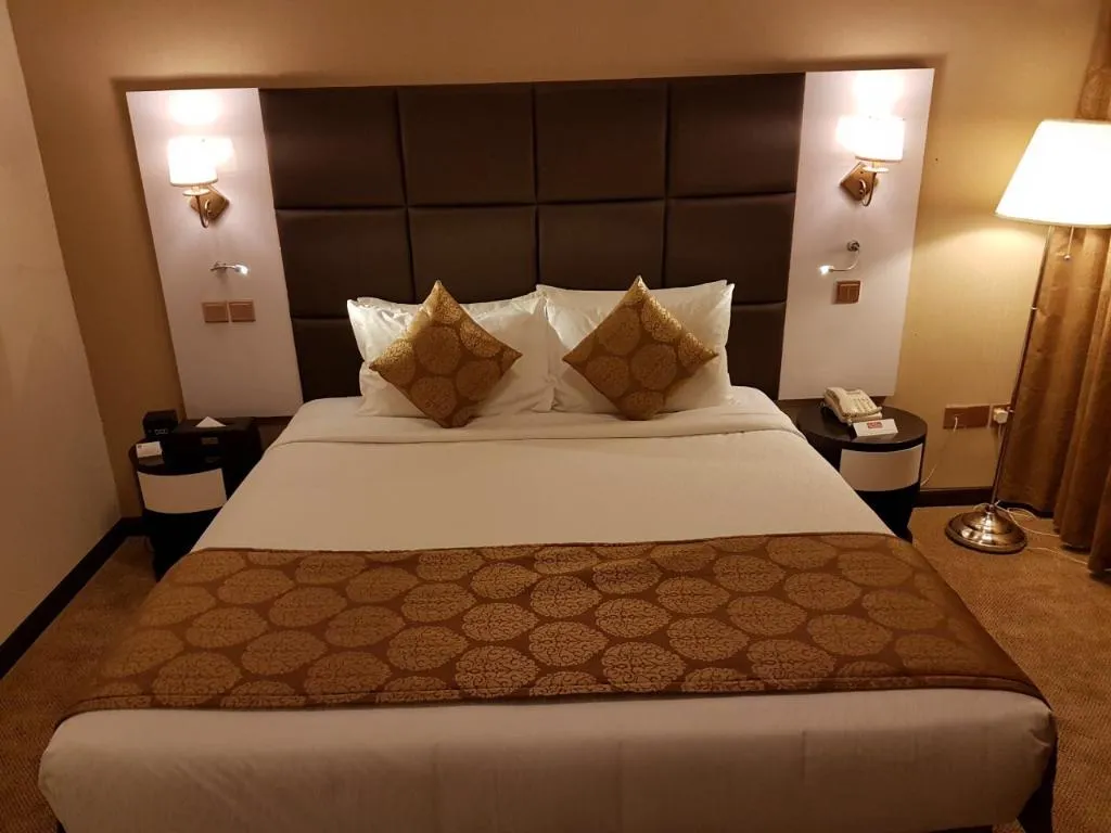 SINGLE EXECUTIVE Room, The Park Hotel Ex Al Jawhara Gardens, Dubai