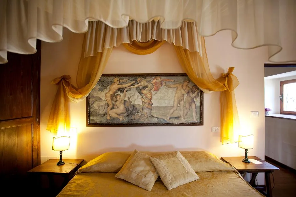 SUITE CAPACITY 3 Room, Residenza D'Epoca di San Crispino, Perugia