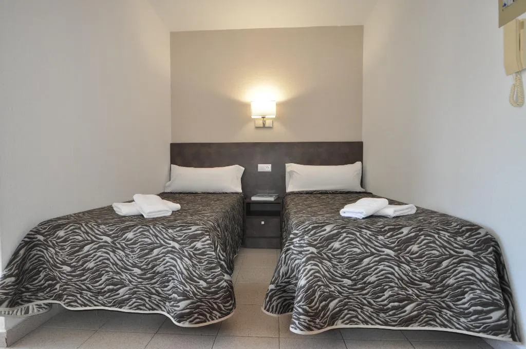 STUDIO CAPACITY 2 Room, Safari, Costa Brava