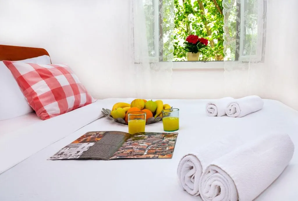 Room, Inn By The River, Split