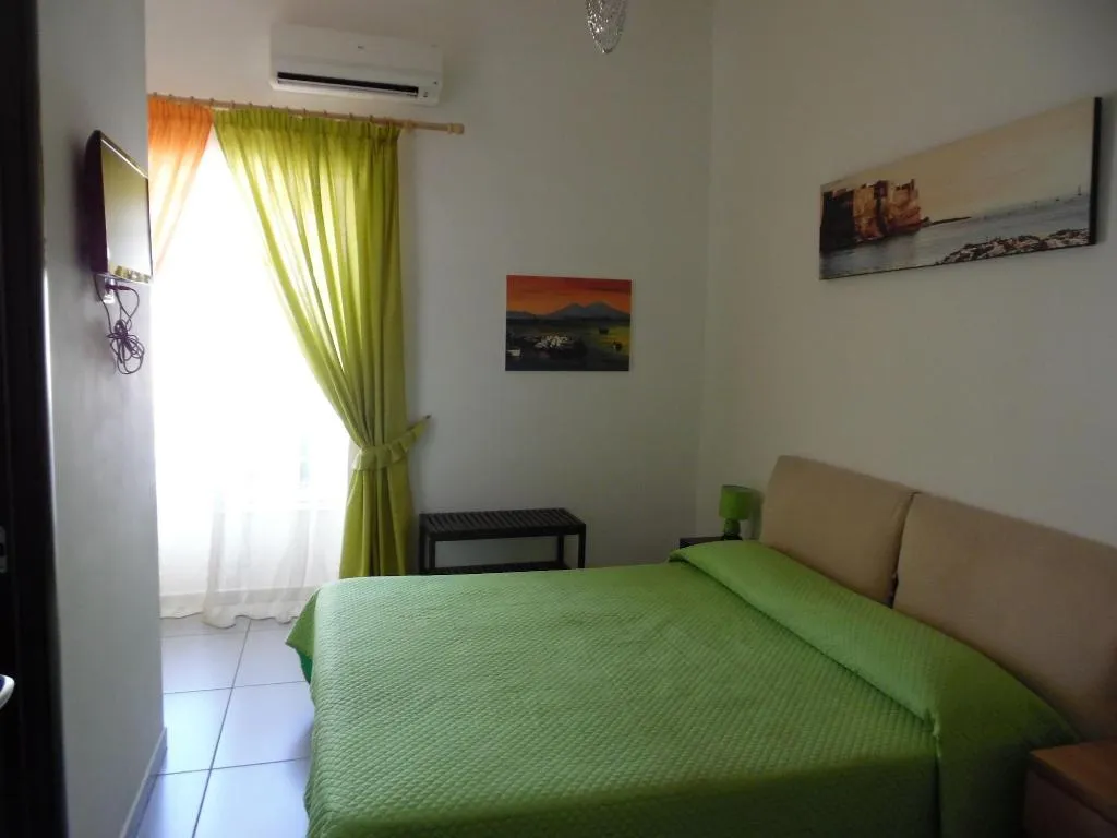 Room, Megaride Santa Lucia, Naples
